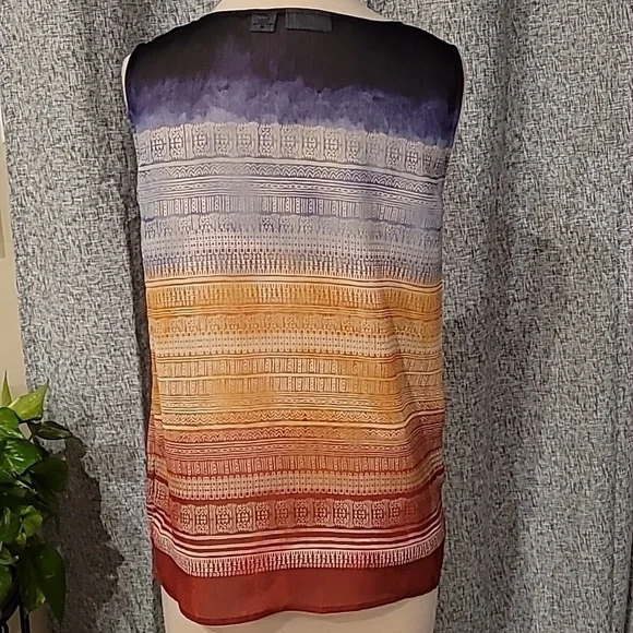 Liz Claiborne sheer tank top size medium - Picture 3 of 5